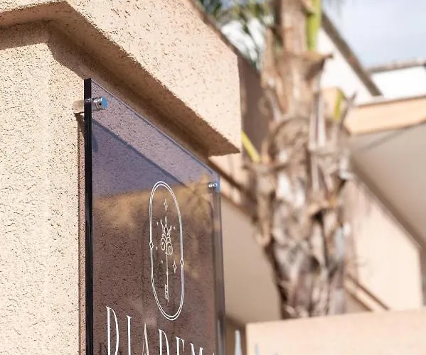 Diadema Luxury Gæstehus 4*